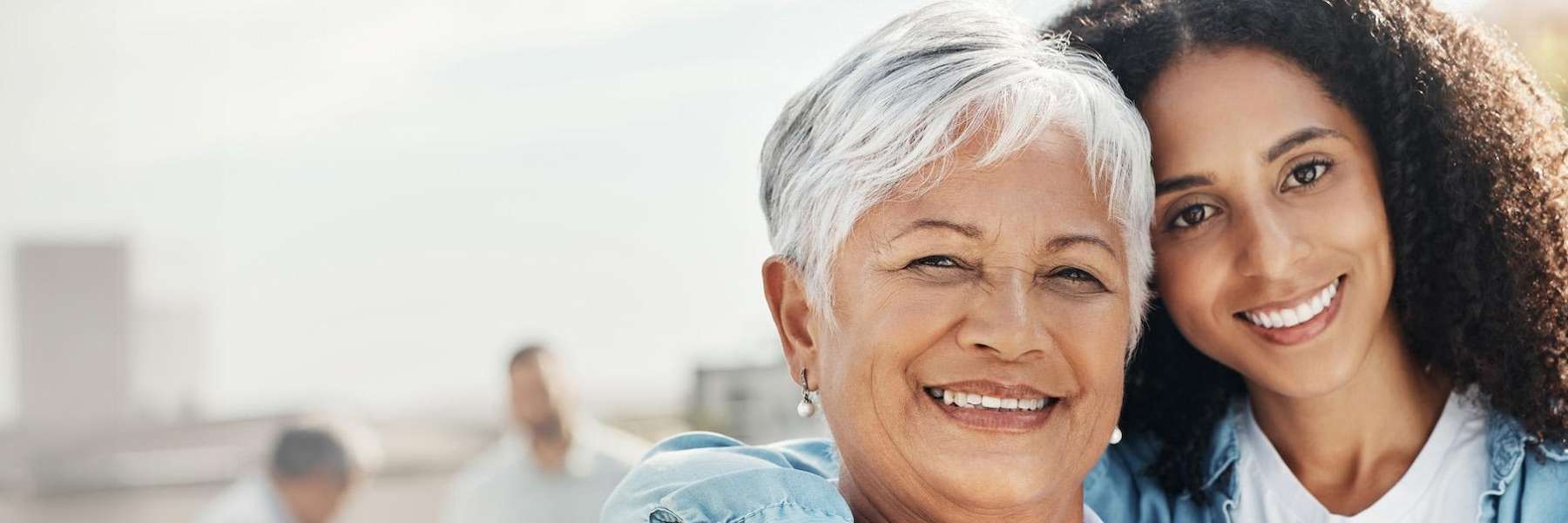 Mom and daughter smiling in Tuscaloosa, AL